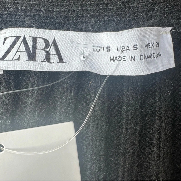 Zara NWT Wool Blend Asymmetrical Button Ribbed Knit Cardigan Sweater Black Small - Picture 8 of 10